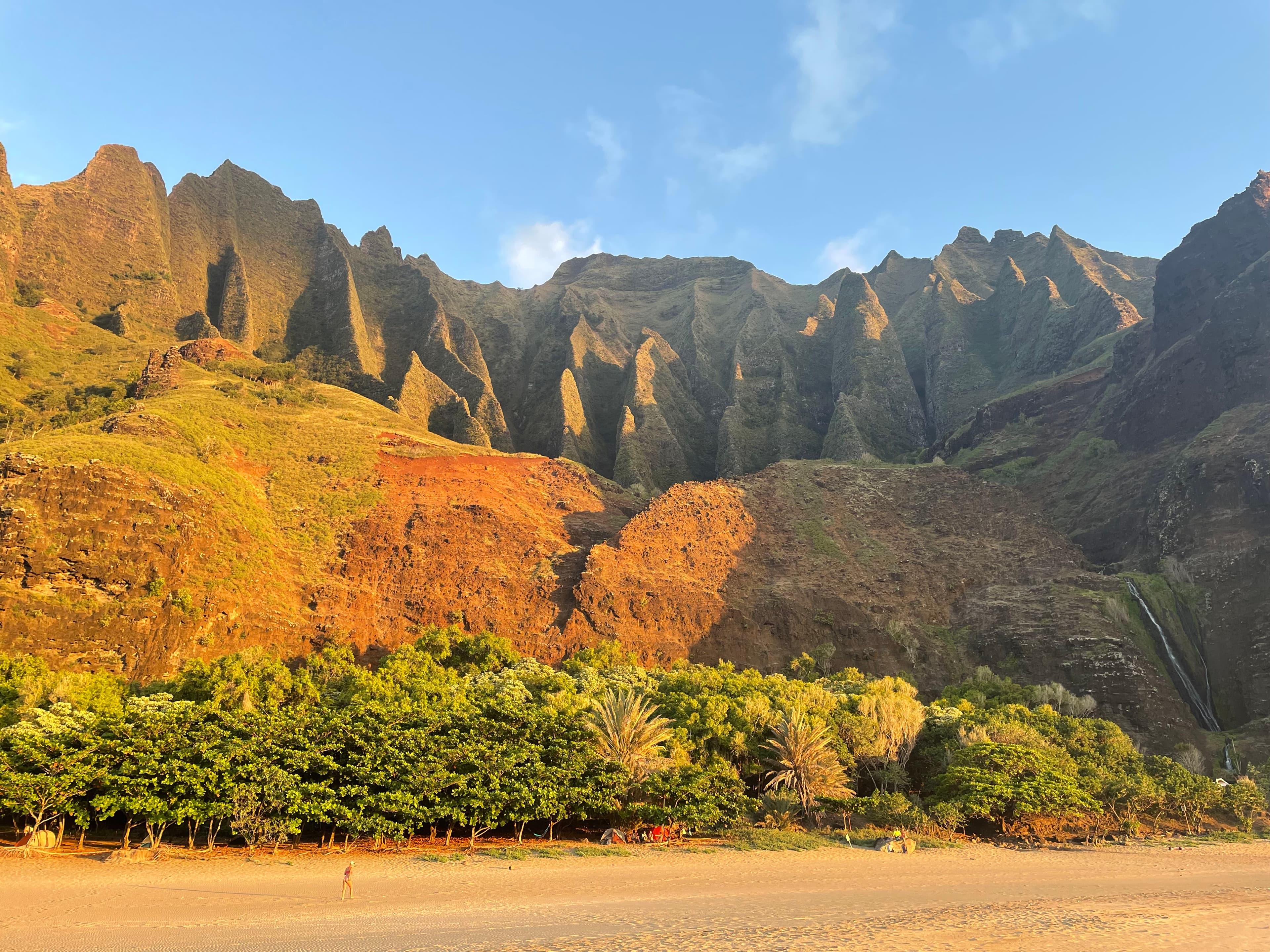Kauaʻi beach shoreline used for Hāʻena travel context